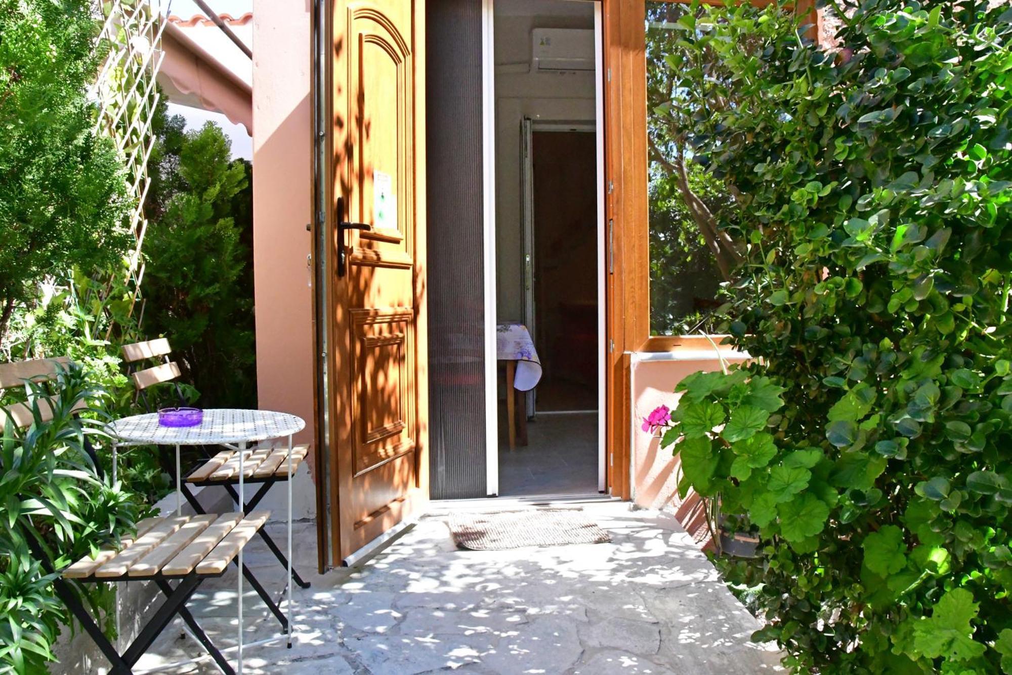 Kalokenti Studios Aegina Exterior photo